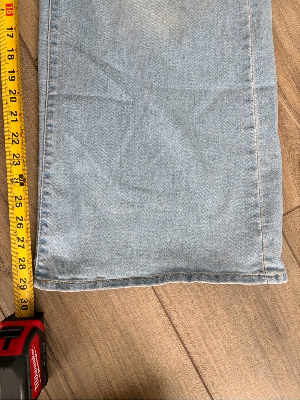 Levi’s 318 Shaping Stellar Stretch Wide Leg Jeans Light Blue Tall Glass 29 - Picture 7 of 8